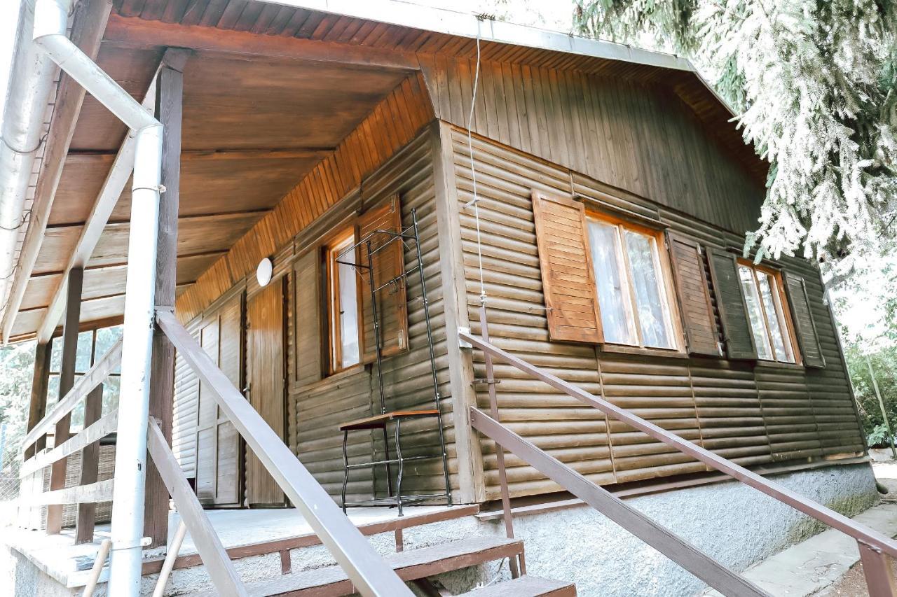 Chaty A Apartmany Hracholusky Kemp Kosatka Pnovany Exterior photo