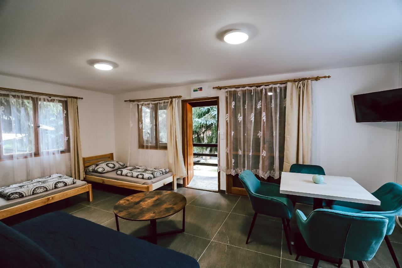 Chaty A Apartmany Hracholusky Kemp Kosatka Pnovany Exterior photo