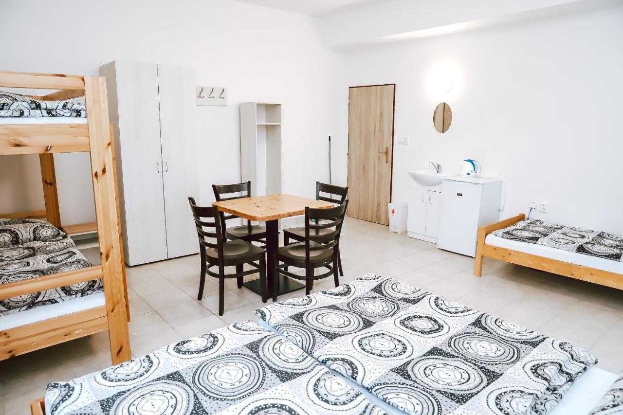 Chaty A Apartmany Hracholusky Kemp Kosatka Pnovany Exterior photo