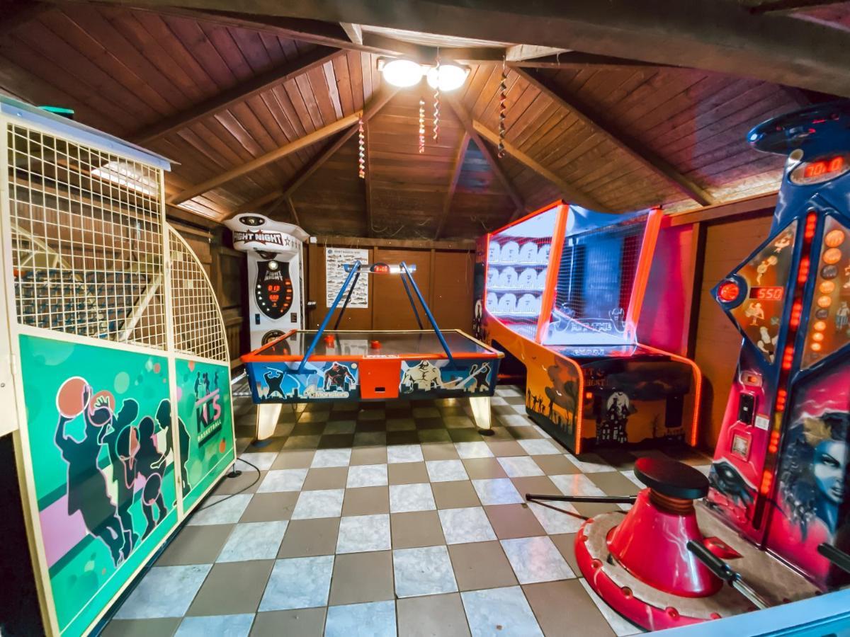 Chaty A Apartmany Hracholusky Kemp Kosatka Pnovany Exterior photo