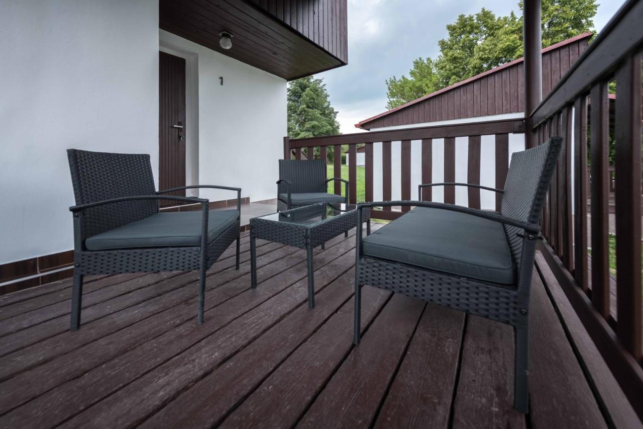 Chaty A Apartmany Hracholusky Kemp Kosatka Pnovany Exterior photo